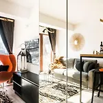 Gold View Апартаменты *