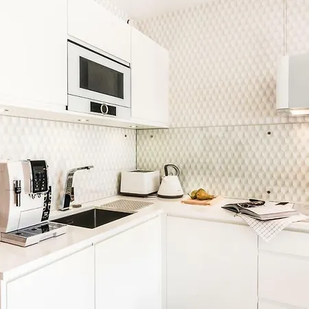 Gold View Apartment