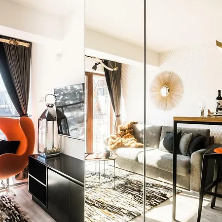 Gold View Apartment *