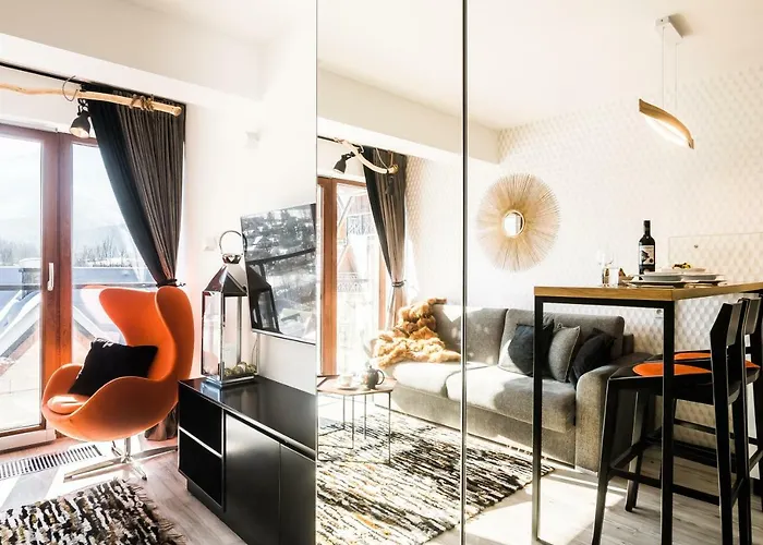 Gold View Apartment *